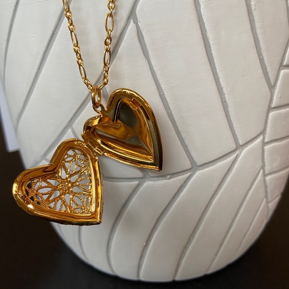 Heart Locket - Picture 3 of 3